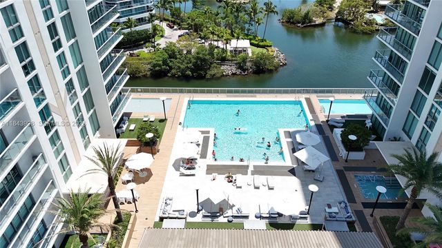 300 Sunny Isles Boulevard 42203, Sunny Isles Beach, FL 33160
