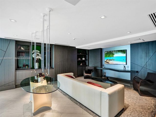300 Sunny Isles Boulevard 42203, Sunny Isles Beach, FL 33160