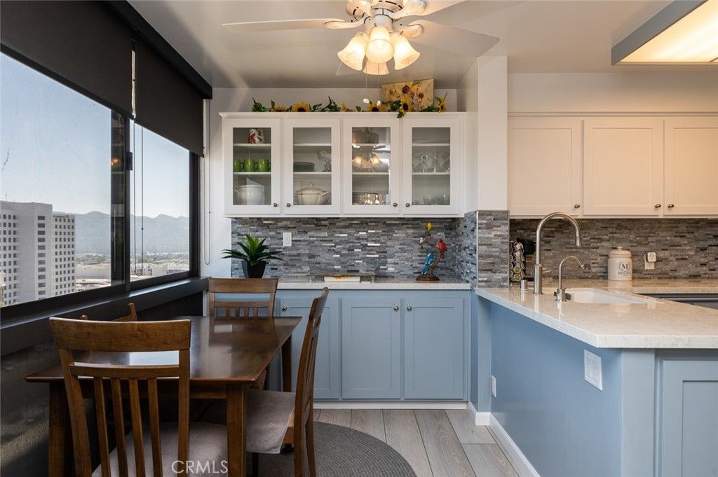 Image 11 of property listing at 222 Monterey Road 1205, Glendale, CA 91206