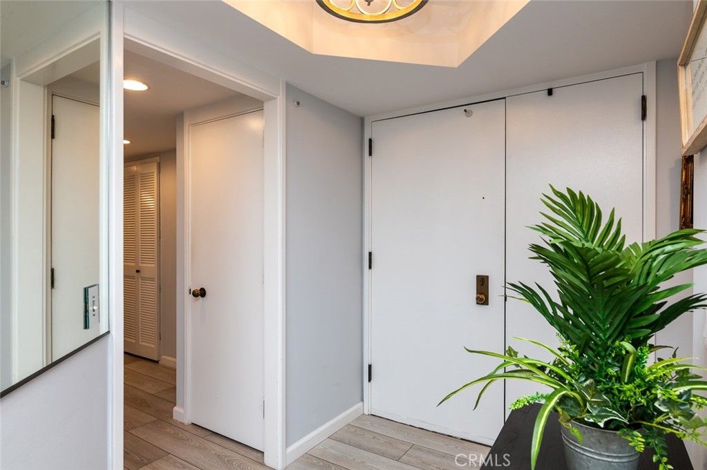 Image 15 of property listing at 222 Monterey Road 1205, Glendale, CA 91206