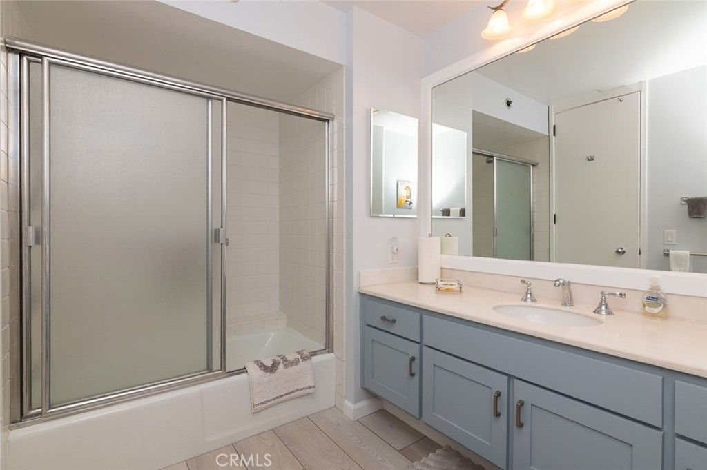 Image 27 of property listing at 222 Monterey Road 1205, Glendale, CA 91206