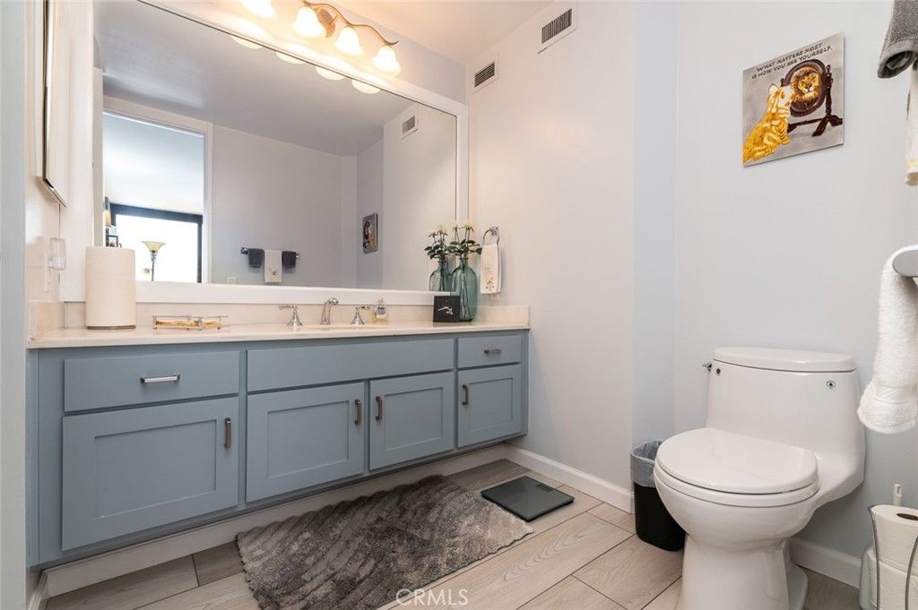 Image 28 of property listing at 222 Monterey Road 1205, Glendale, CA 91206