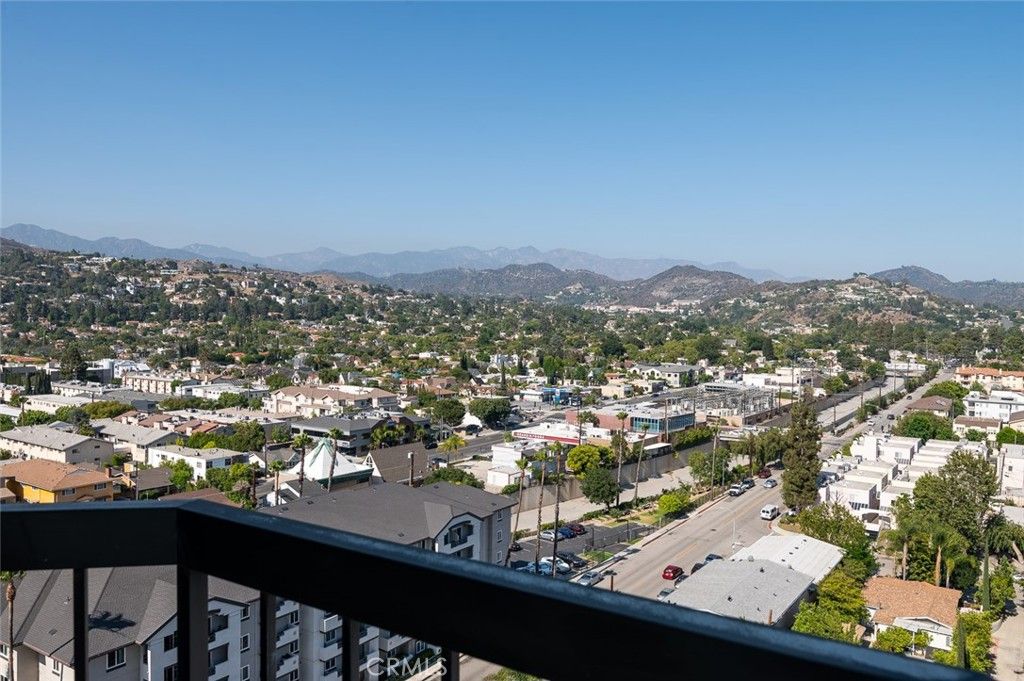 Image 29 of property listing at 222 Monterey Road 1205, Glendale, CA 91206