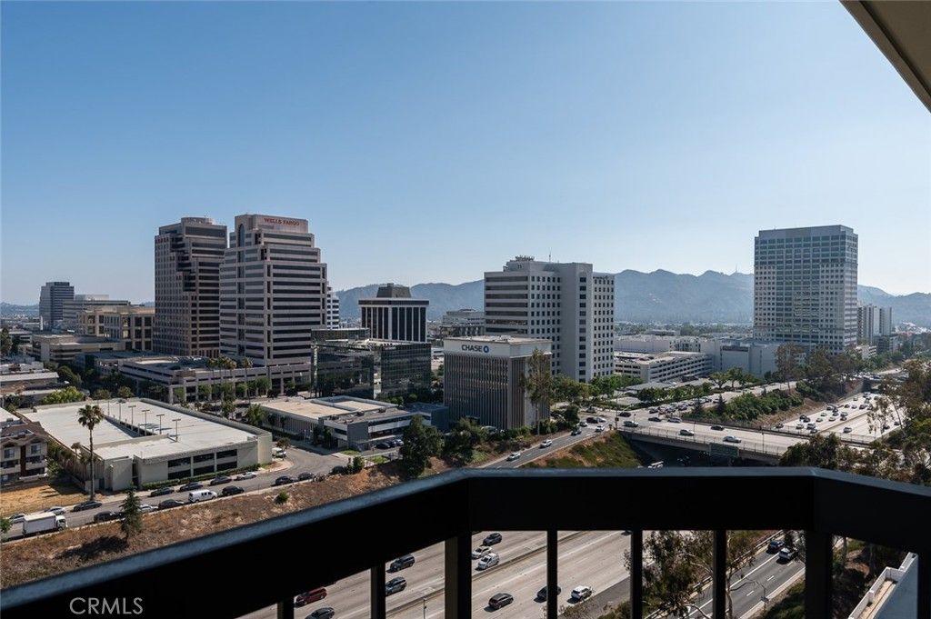 Image 31 of property listing at 222 Monterey Road 1205, Glendale, CA 91206