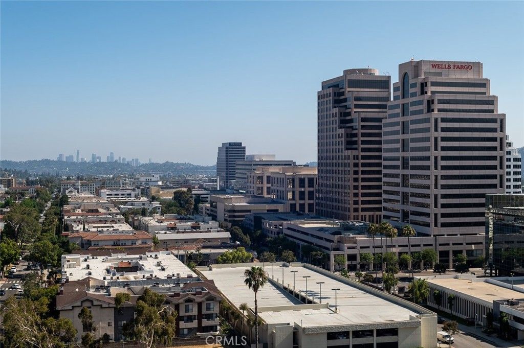 Image 32 of property listing at 222 Monterey Road 1205, Glendale, CA 91206