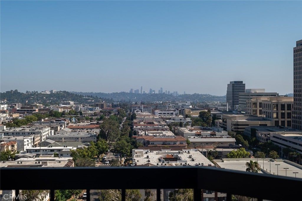 Image 33 of property listing at 222 Monterey Road 1205, Glendale, CA 91206