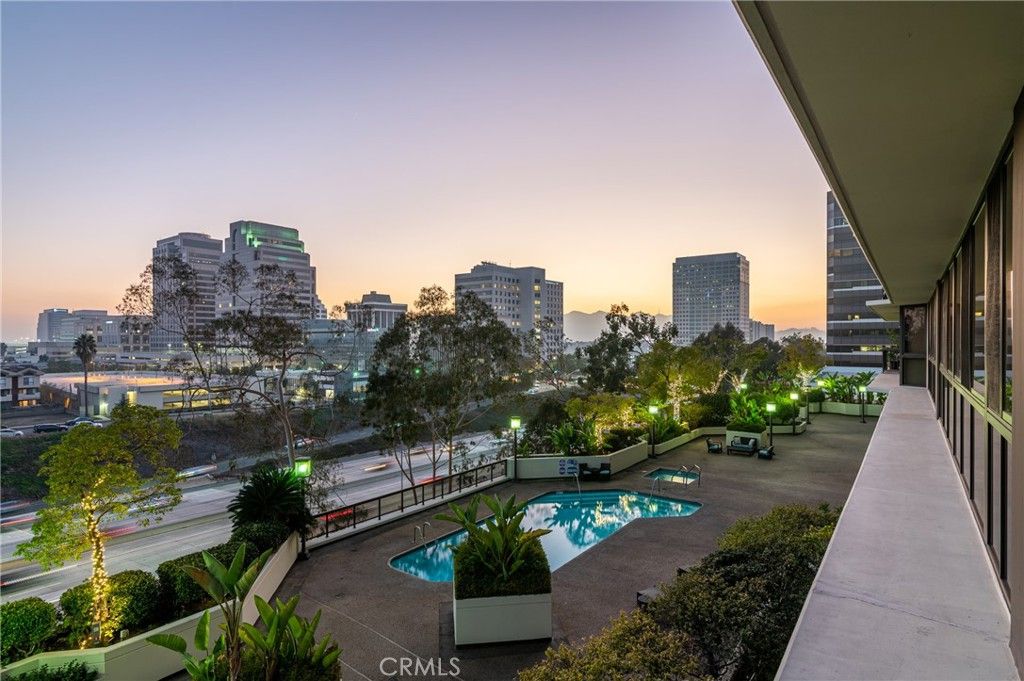 Image 37 of property listing at 222 Monterey Road 1205, Glendale, CA 91206