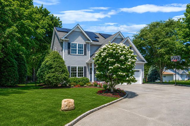 44 Merritts Path, Rocky Point, NY 11778