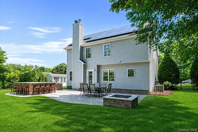 44 Merritts Path, Rocky Point, NY 11778