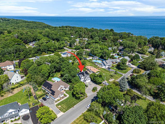 44 Merritts Path, Rocky Point, NY 11778