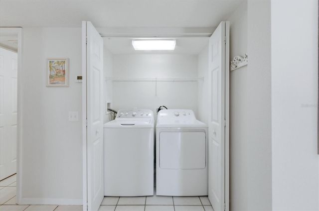 4205 CASTLEBRIDGE LANE 1120, Sarasota, FL 34238