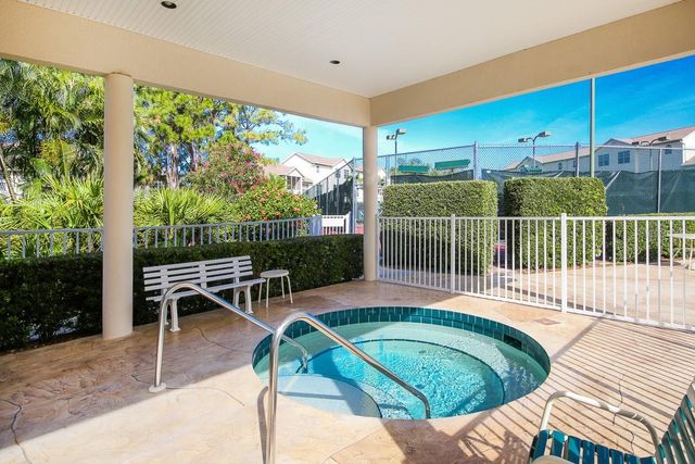 4205 CASTLEBRIDGE LANE 1120, Sarasota, FL 34238