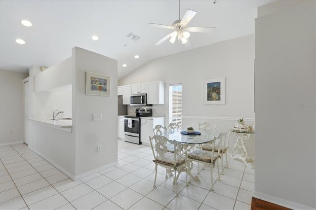 4205 CASTLEBRIDGE LANE 1120, Sarasota, FL 34238