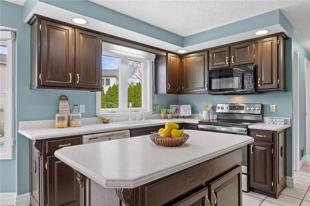1 Brandywine Lane, Brighton, NY 14618