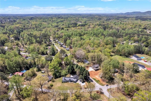 405 Playground Road, Walhalla, SC 29691