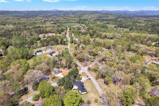 405 Playground Road, Walhalla, SC 29691