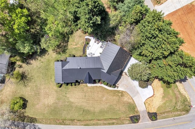 405 Playground Road, Walhalla, SC 29691