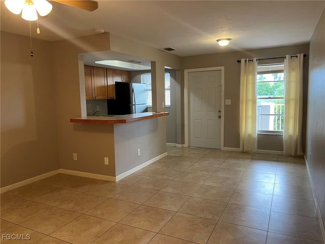 608 SE 46th LN 3, Cape Coral, FL 33904