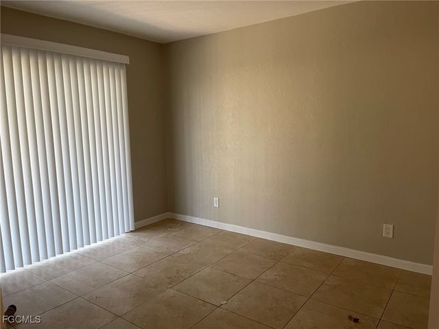 608 SE 46th LN 3, Cape Coral, FL 33904