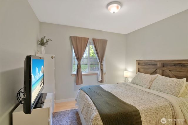 21640 N Clear Lake Blvd SE, Yelm, WA 98597