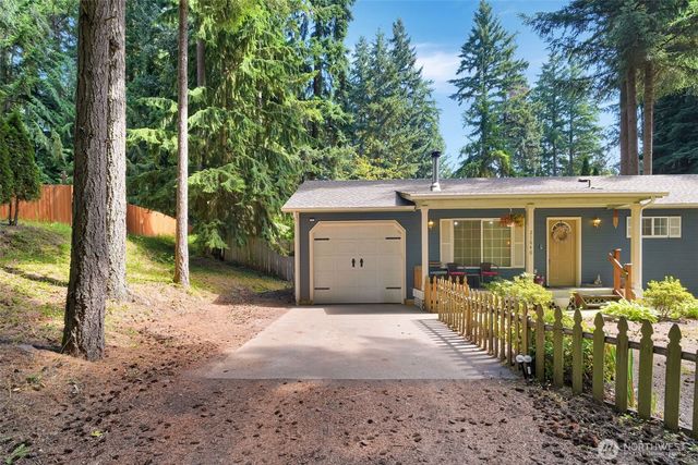 21640 N Clear Lake Blvd SE, Yelm, WA 98597