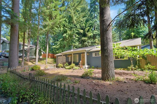 21640 N Clear Lake Blvd SE, Yelm, WA 98597