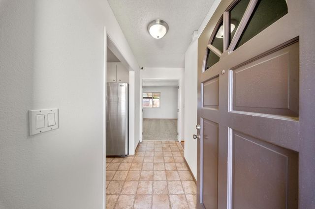 1404 Pepperwood Dr, Modesto, CA 95350