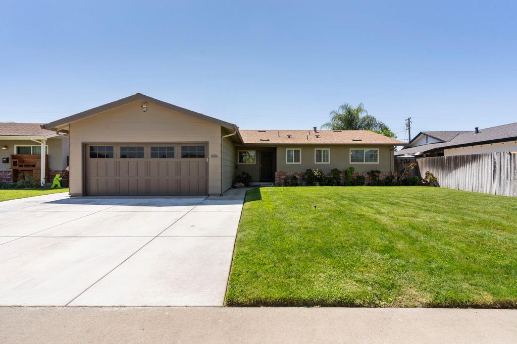1404 Pepperwood Dr, Modesto, CA 95350