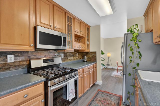 11 Squires Gate unit B, Poughkeepsie, NY 12603