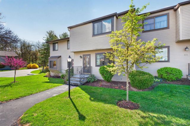 11 Squires Gate unit B, Poughkeepsie, NY 12603
