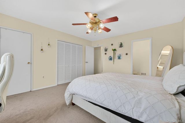 11 Squires Gate unit B, Poughkeepsie, NY 12603