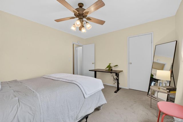 11 Squires Gate unit B, Poughkeepsie, NY 12603