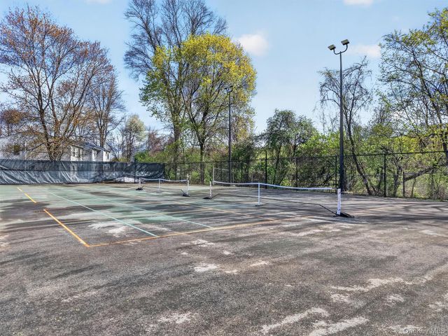 11 Squires Gate unit B, Poughkeepsie, NY 12603
