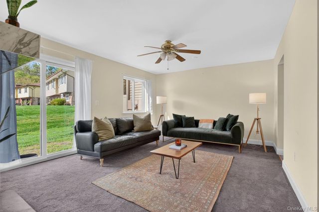 11 Squires Gate unit B, Poughkeepsie, NY 12603