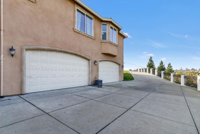 2311 Hill View Dr, El Dorado Hills, CA 95762