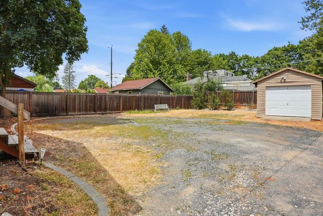 3324 W Gordon Ave, Spokane, WA 99205