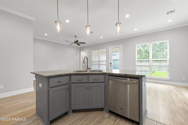 306 Adry Lane, Youngsville, LA 70592