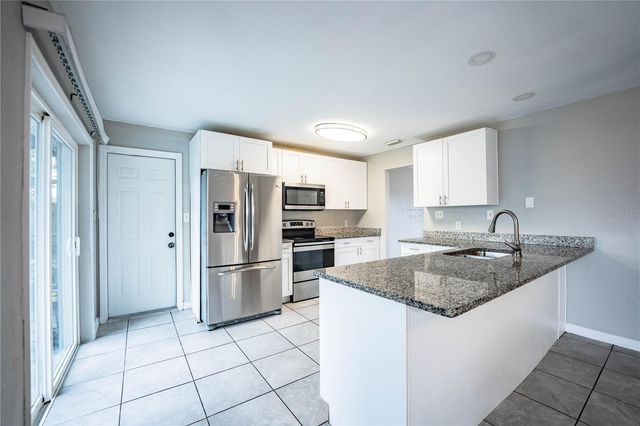 142 PADGETT PLACE S, Lakeland, FL 33809