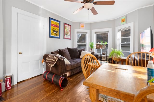 3 Walnut St, Wakefield, MA 01880