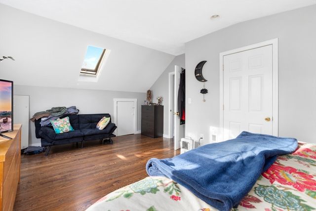 3 Walnut St, Wakefield, MA 01880