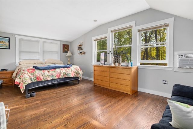 3 Walnut St, Wakefield, MA 01880