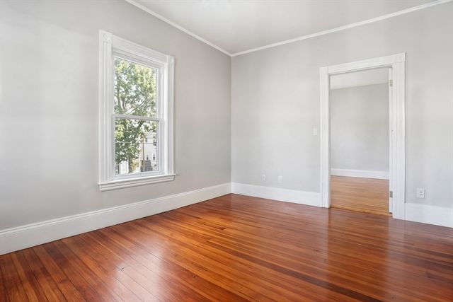 3 Walnut St, Wakefield, MA 01880