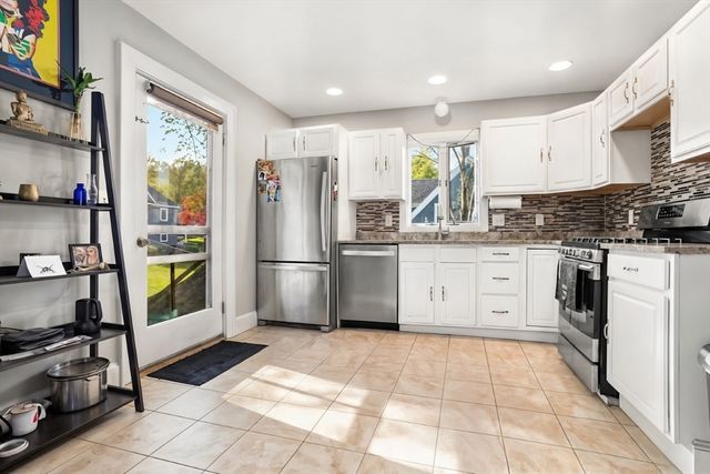 3 Walnut St, Wakefield, MA 01880