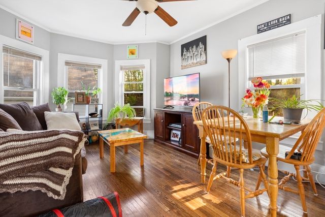 3 Walnut St, Wakefield, MA 01880