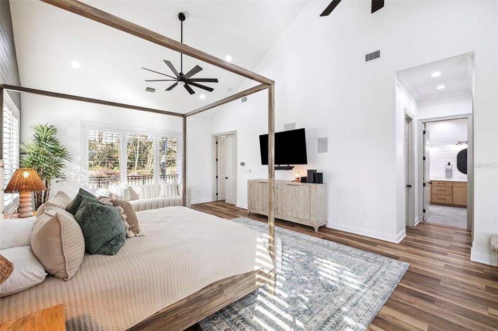 Image 24 of property listing at 410 WINDJAMMER COURT, Destin, FL 32541