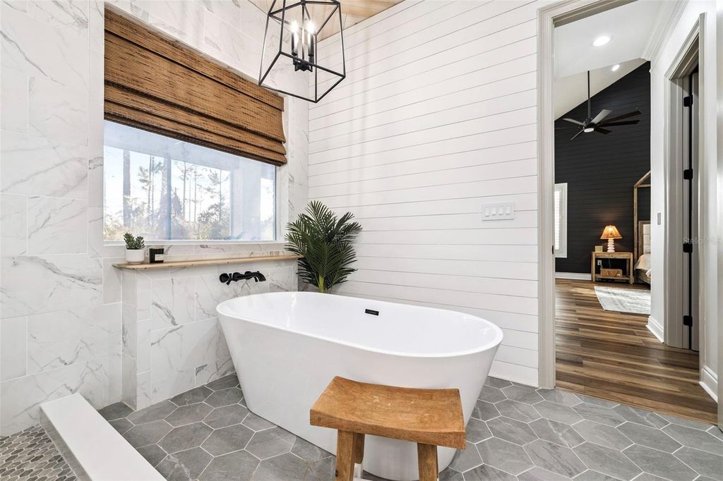 Image 30 of property listing at 410 WINDJAMMER COURT, Destin, FL 32541