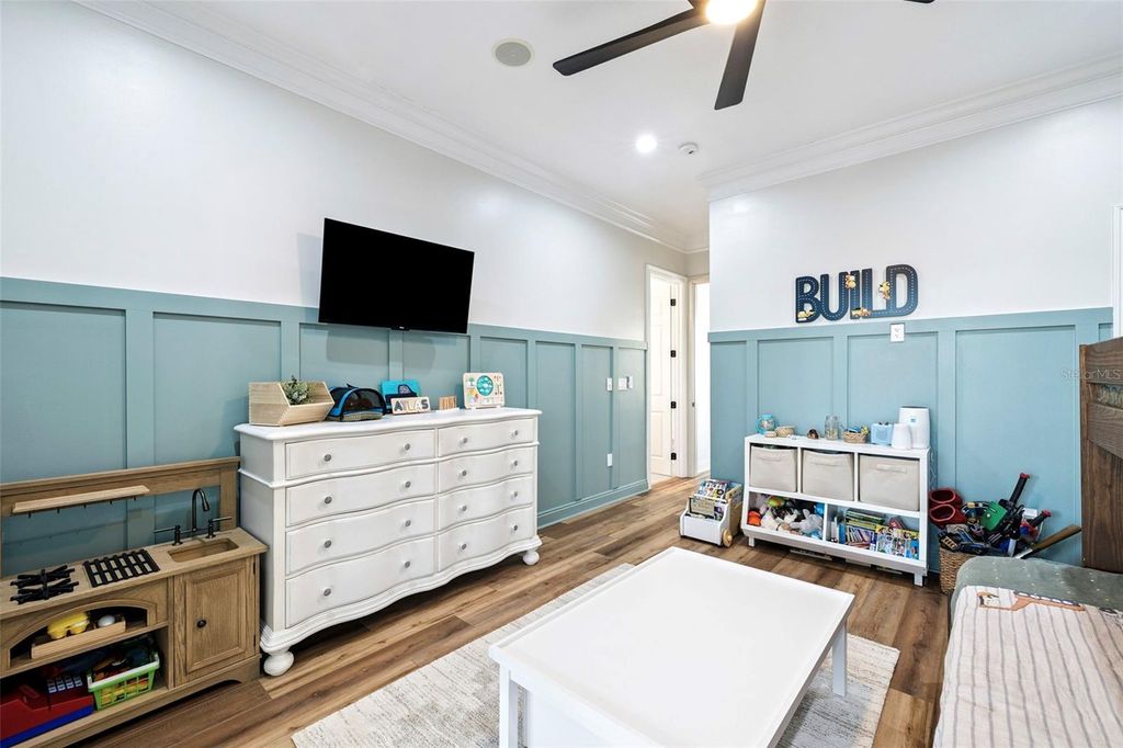 Image 40 of property listing at 410 WINDJAMMER COURT, Destin, FL 32541