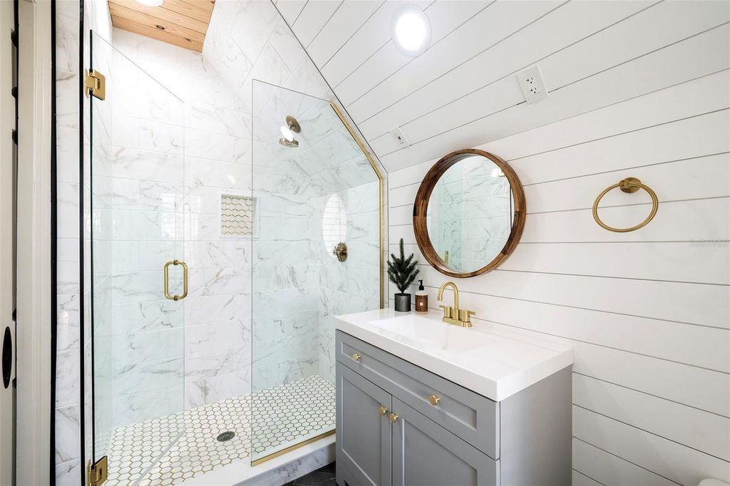 Image 41 of property listing at 410 WINDJAMMER COURT, Destin, FL 32541