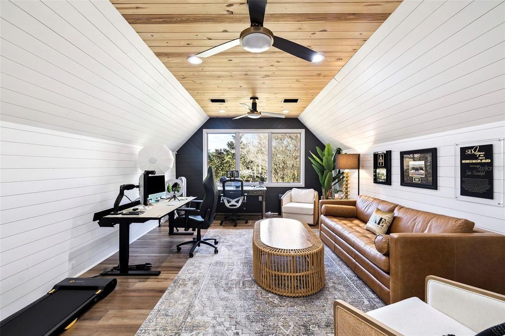 Image 47 of property listing at 410 WINDJAMMER COURT, Destin, FL 32541