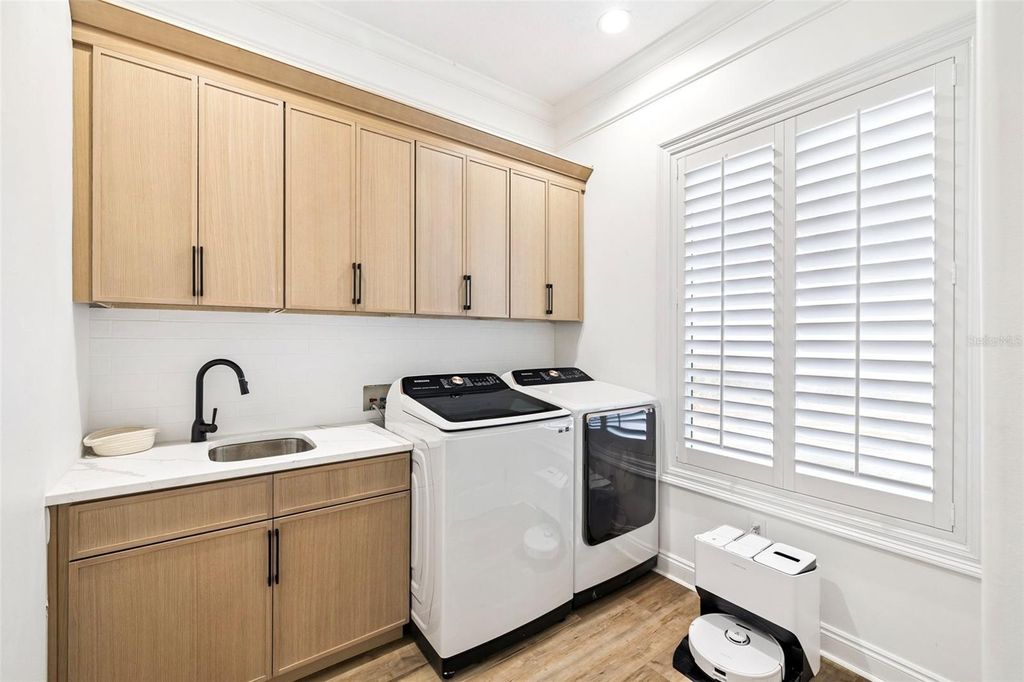 Image 50 of property listing at 410 WINDJAMMER COURT, Destin, FL 32541